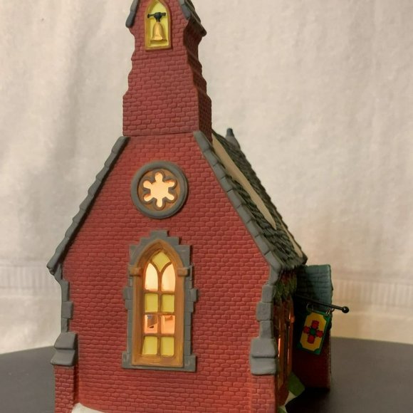 Dept 56 Dudden Cross Church Dickens Village Lighted Christmas Decoration - 1995 - Picture 7 of 12
